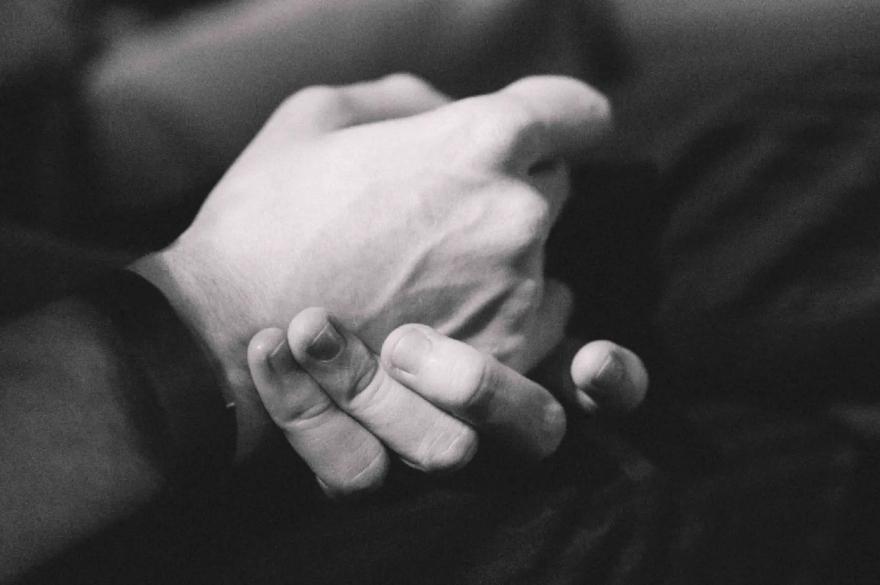 The Circle of Grieving Voices, collective vocal grief workshop