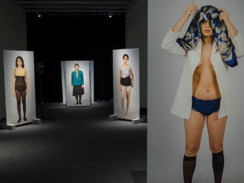 No Body's Body — immersive sound and photo installation at Beursschouwburg, Brussels