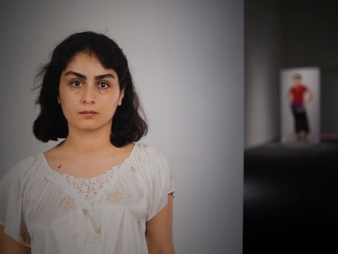 No Body's Body — immersive sound and photo installation at Beursschouwburg, Brussels
